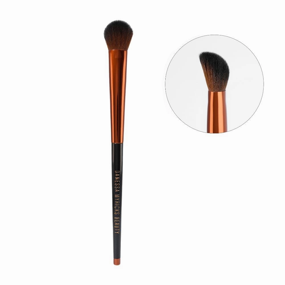 Danessa Myricks Yummy 3.0 Conceal & Sculpt Brush