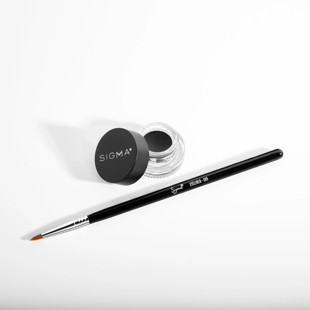 E05 Eyeliner Brush - Classic
