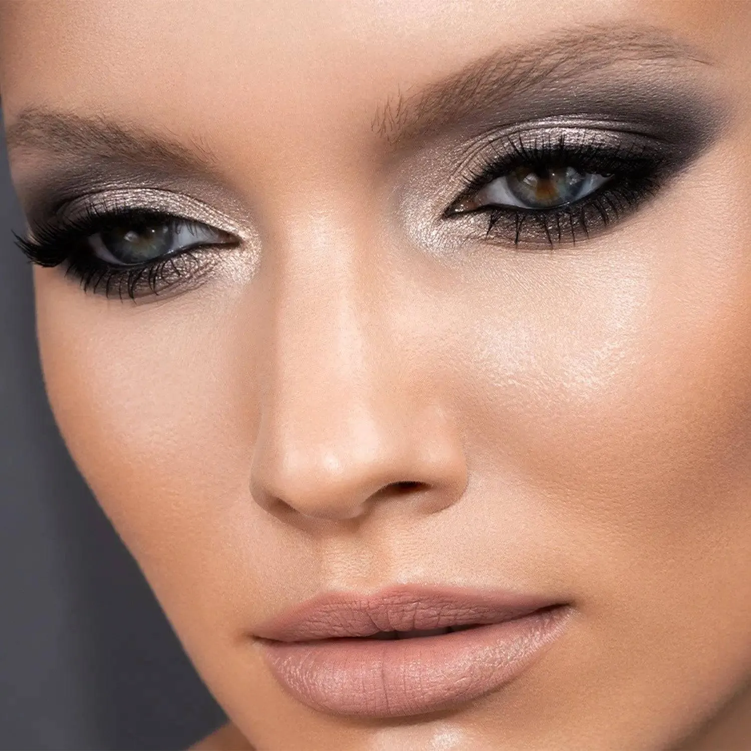 GLAM EYESHADOW PALETTE