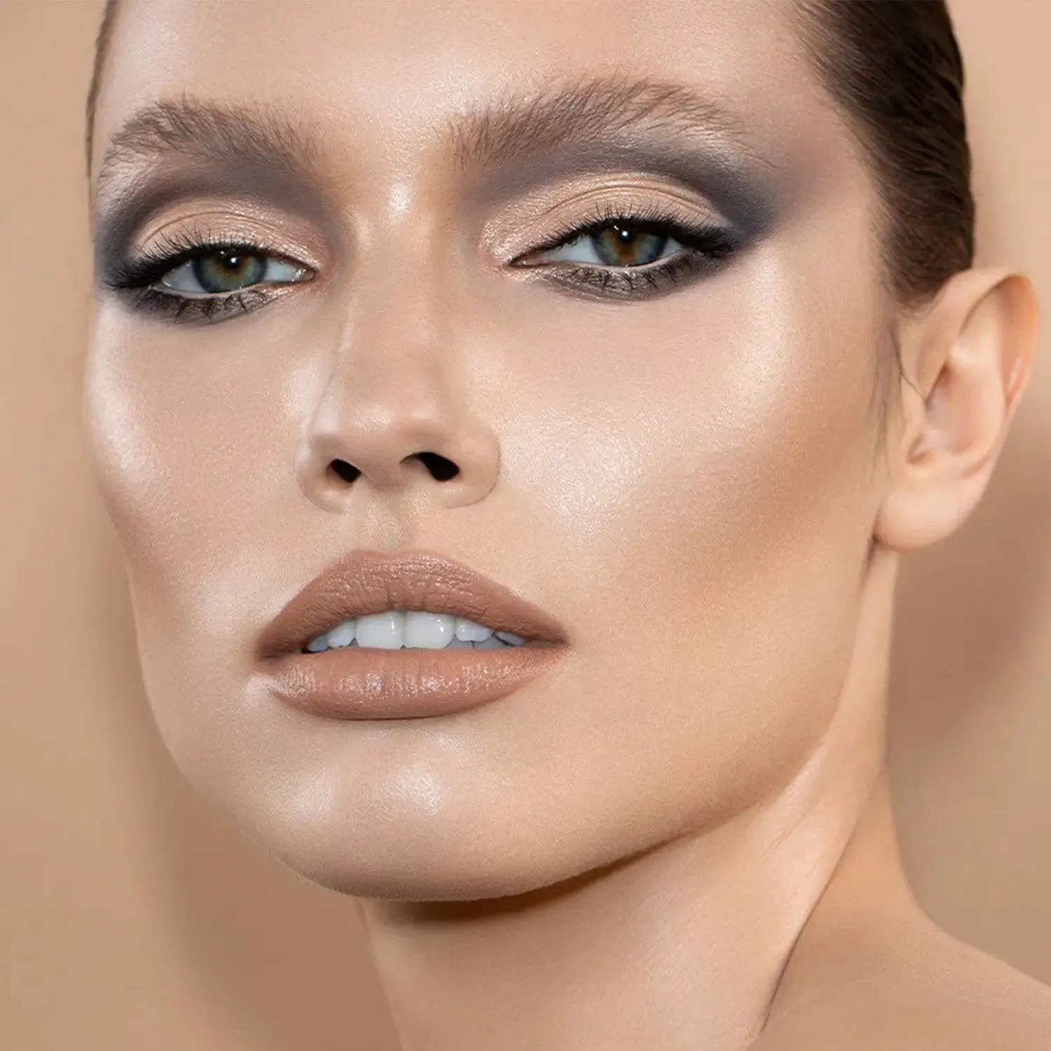 GLAM EYESHADOW PALETTE