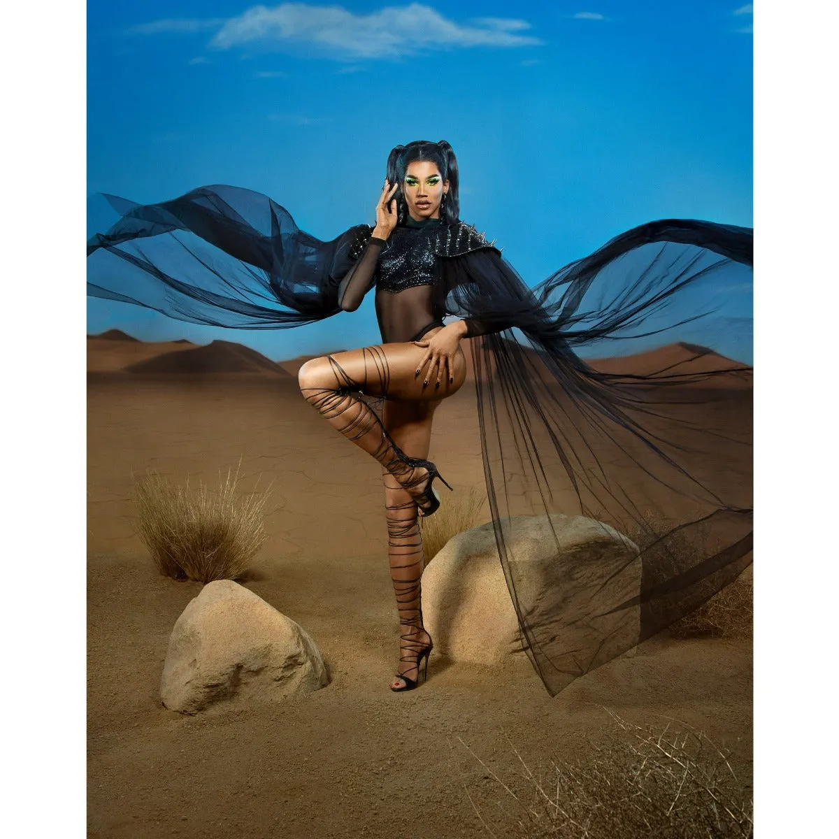 KIMCHI X NAOMI SMALLS: 2 Queens in 1 Desert Mad Maxine, Soot Yourself Palette - Vegan