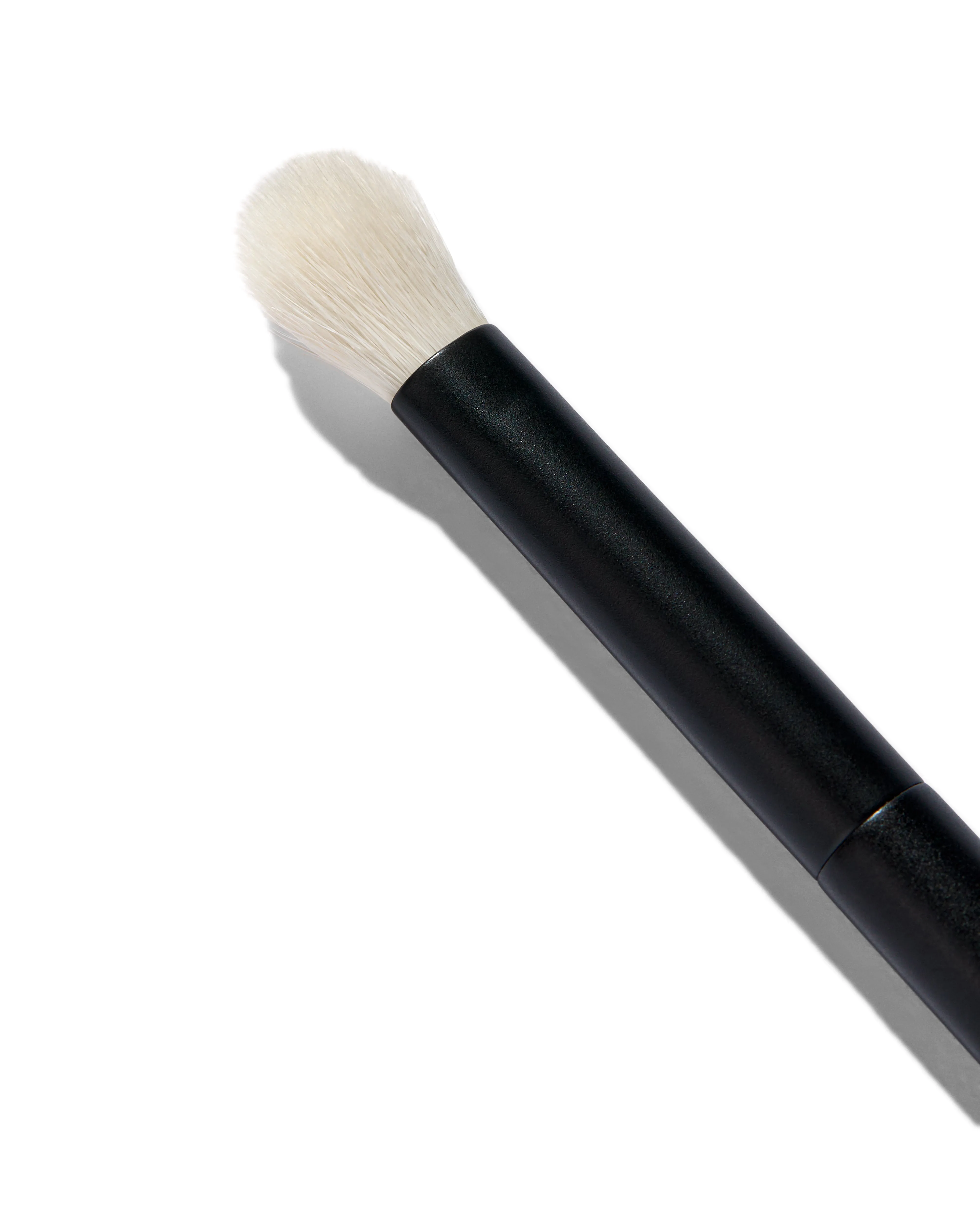 No. 8 (Seamless Blend Brush)