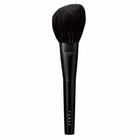 THREE Face Brush L