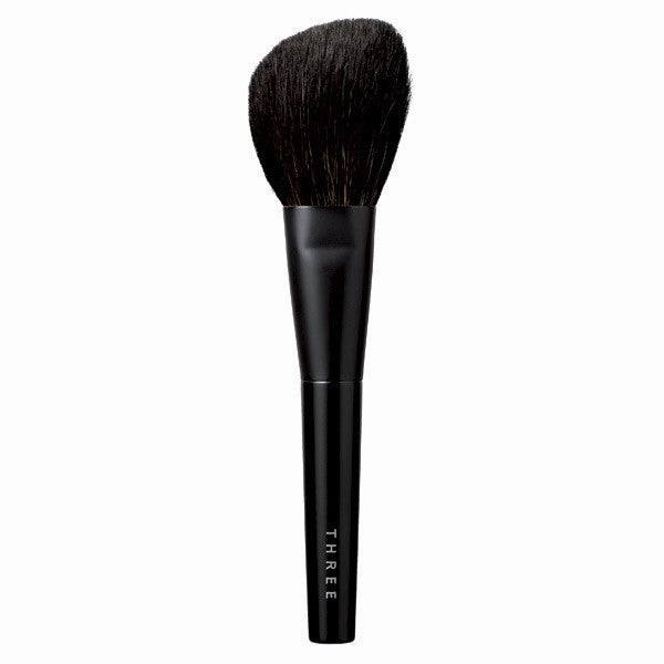 THREE Face Brush L